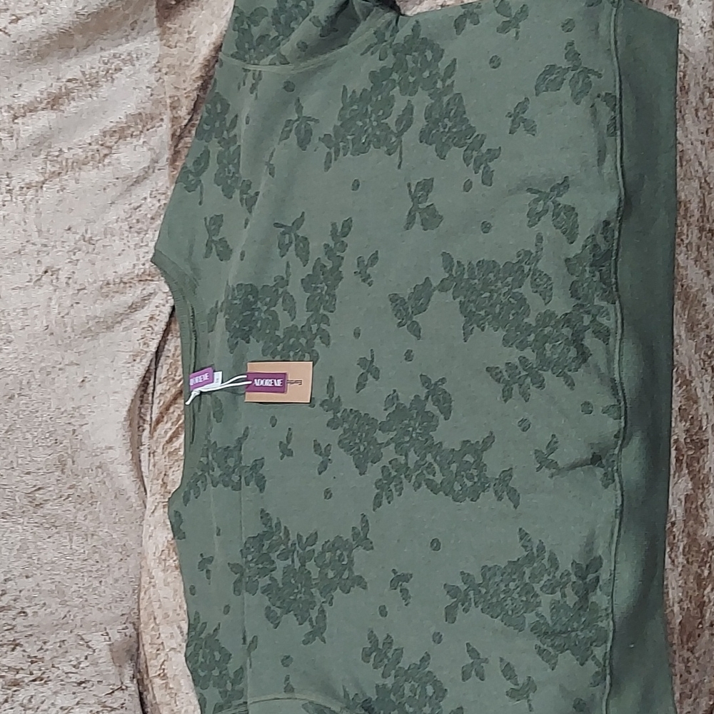 New Women's 1x Green top - Picture 2 of 5